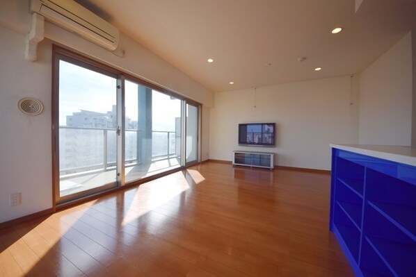 ロイヤルパークス新田の物件内観写真